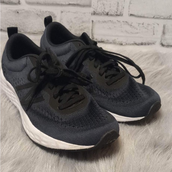 New Balance Shoes - New Balance black sneakers